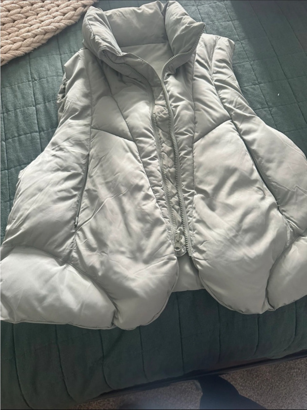 BDG Light Gray Sleeveless Puffer Vest